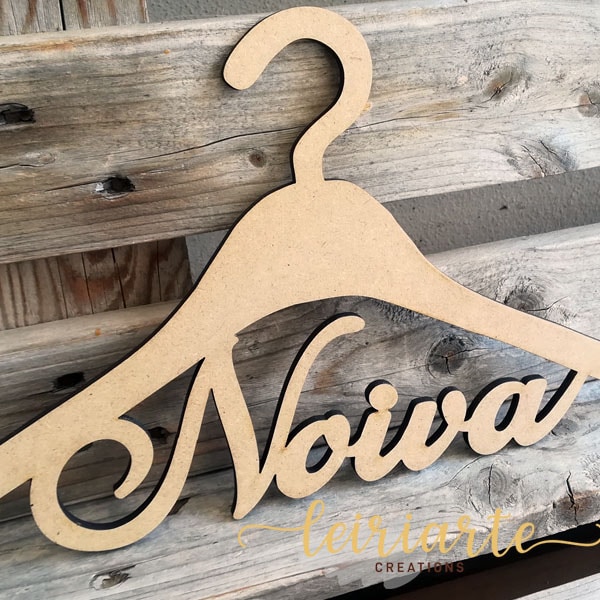 Cabide Noiva/Noivo em MDF