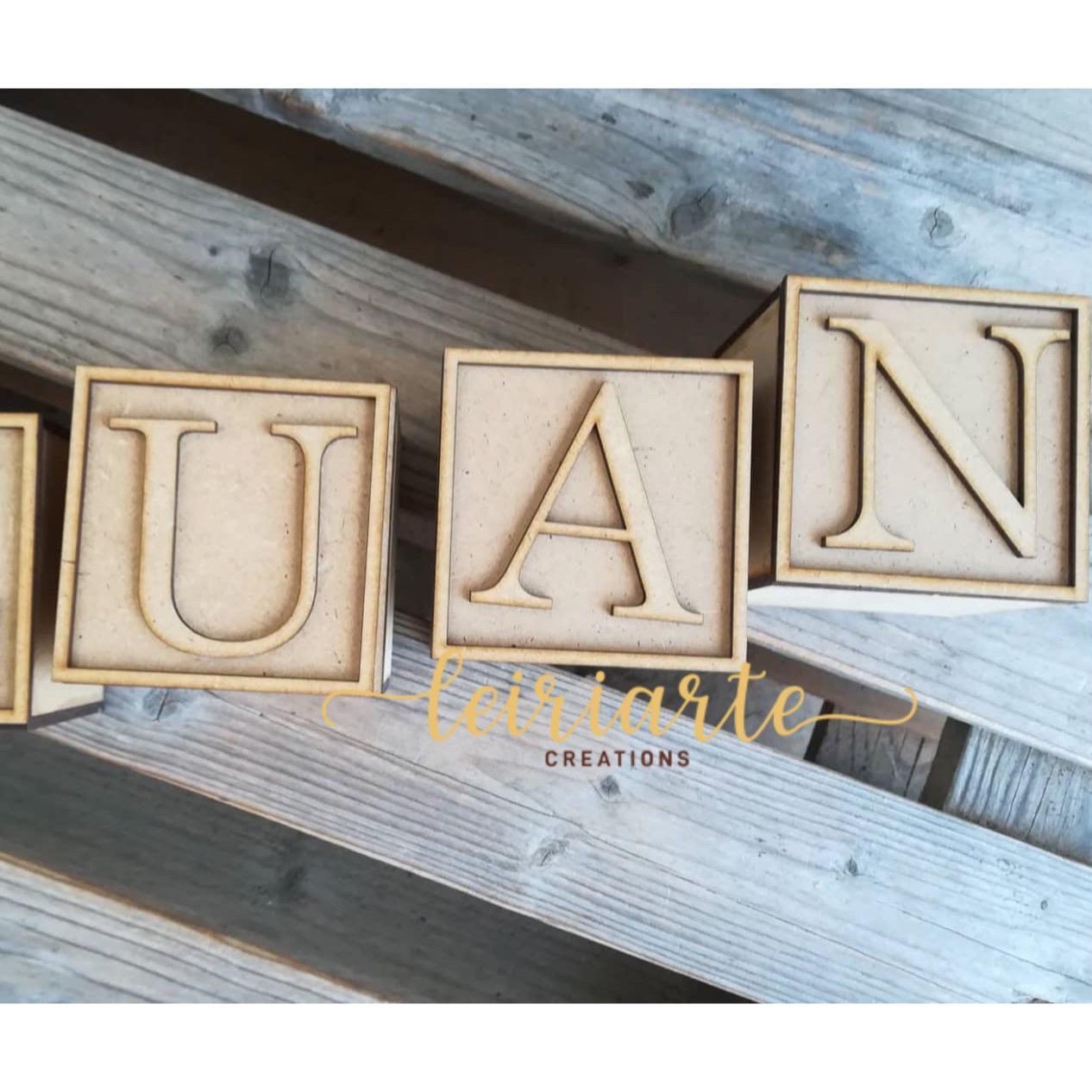 Cubos com Letras em MDF 1 Cubos com Letras em MDF
