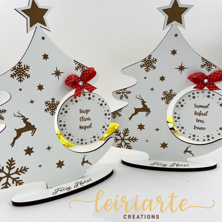 Árvore de Natal Personalizada com Bola - MOD2