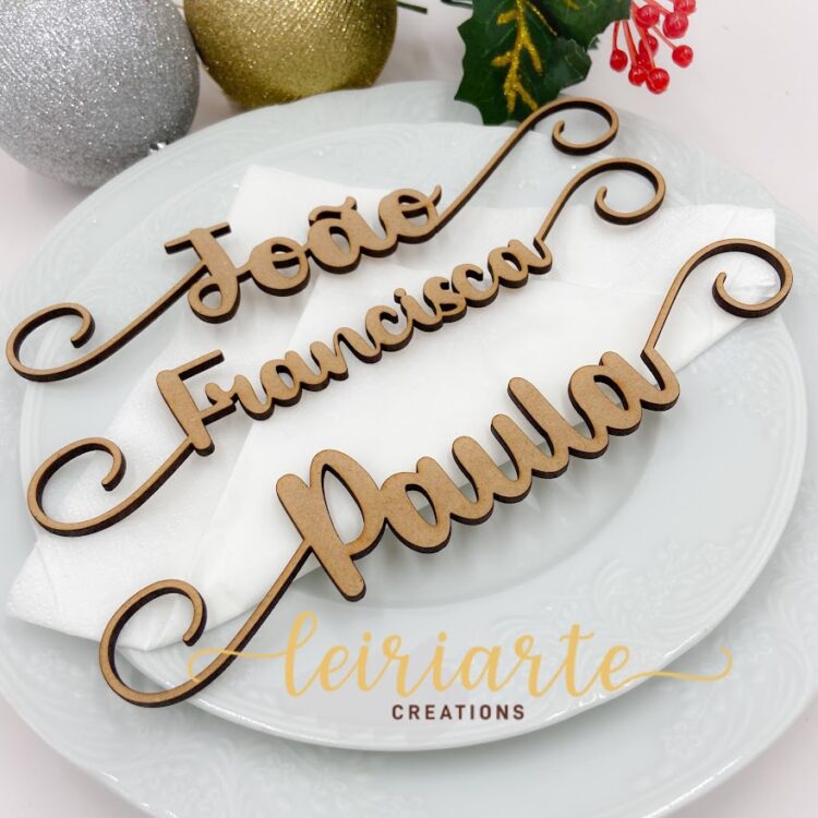 Nomes Decorativos com Arabesco